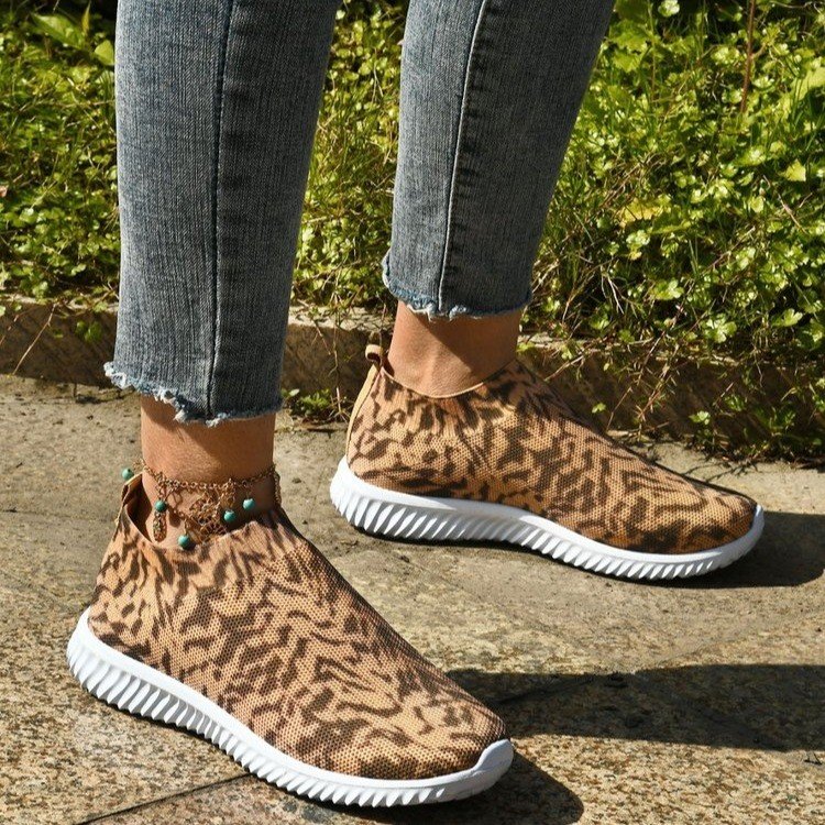 Ladies Round Toe Leopard Print Sneakers