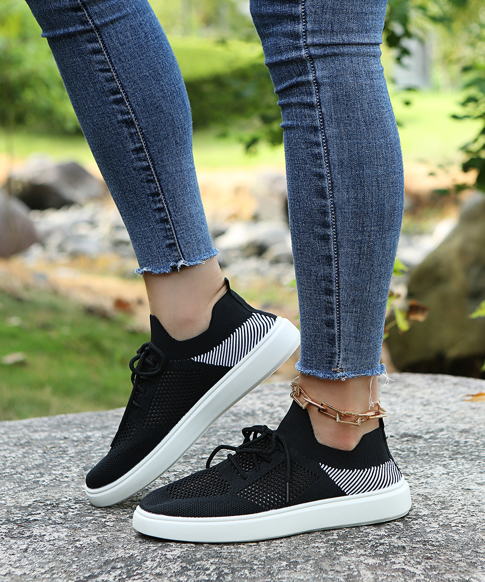Two-Color Flying Weaving Elastic Fashion Casual Shoes