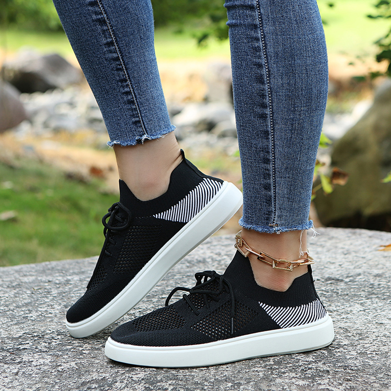 Two-Color Flying Weaving Elastic Fashion Casual Shoes